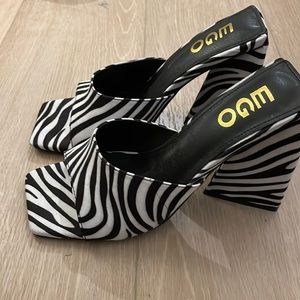 ASOS EGO Zebra mule Heels size 8.5